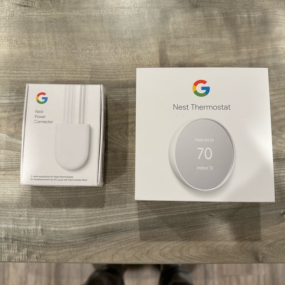 Nest Thermostat and Power Connector - White - Picture 1 of 5